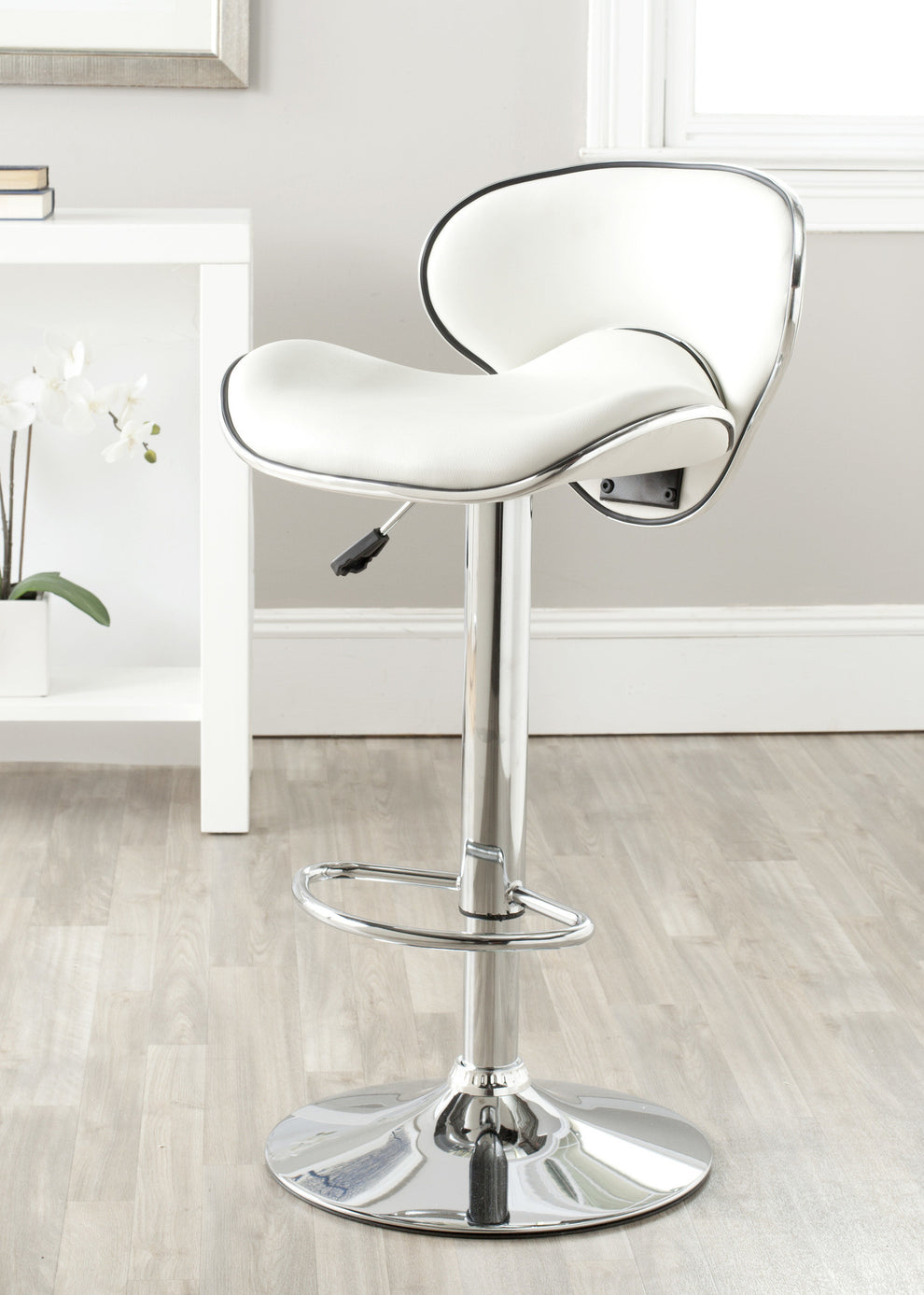 Safavieh Shambi Swivel Barstool | Bar Stools | Modishstore - 1