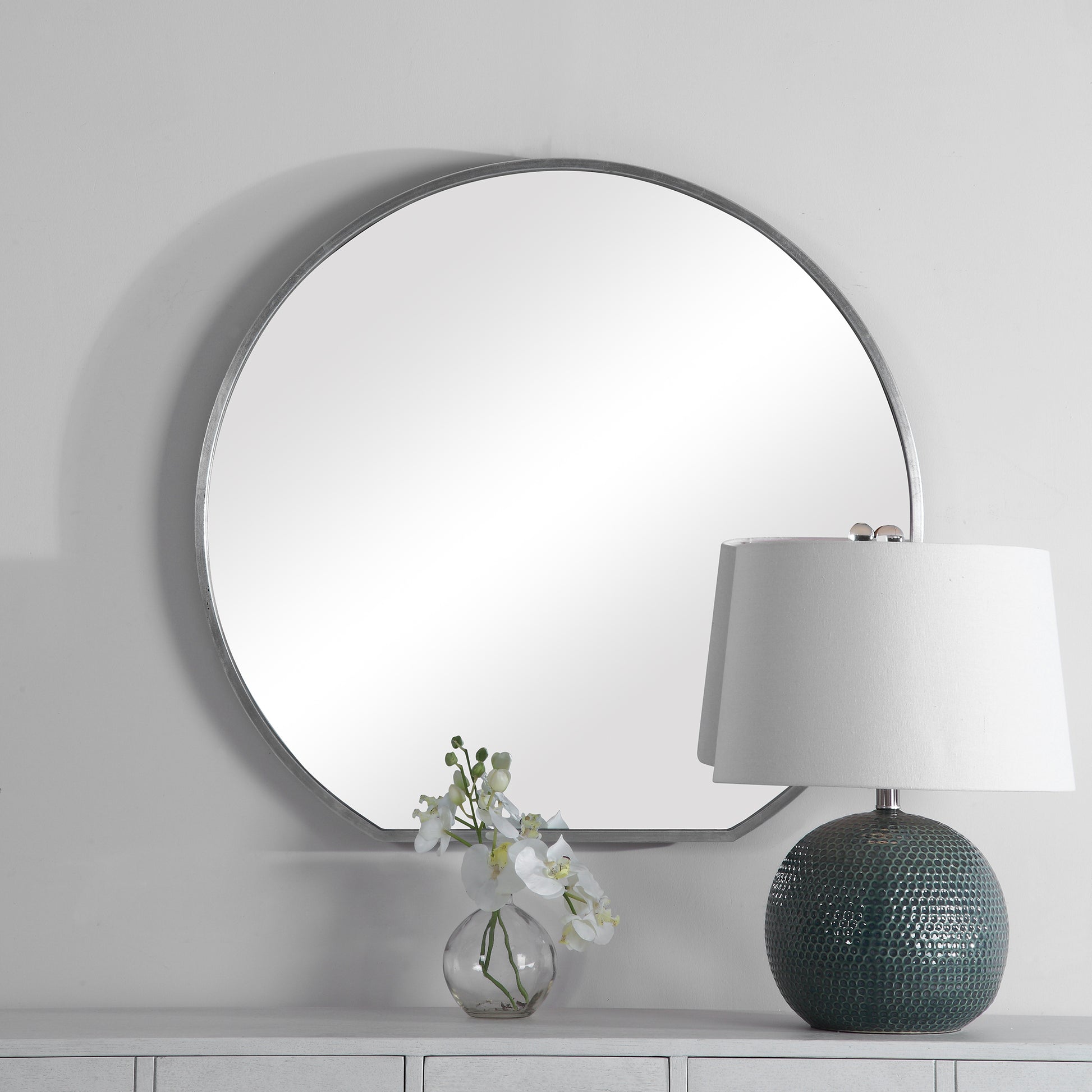 A flat bottom round mirror By Modish Store | Mirrors | Modishstore - 3