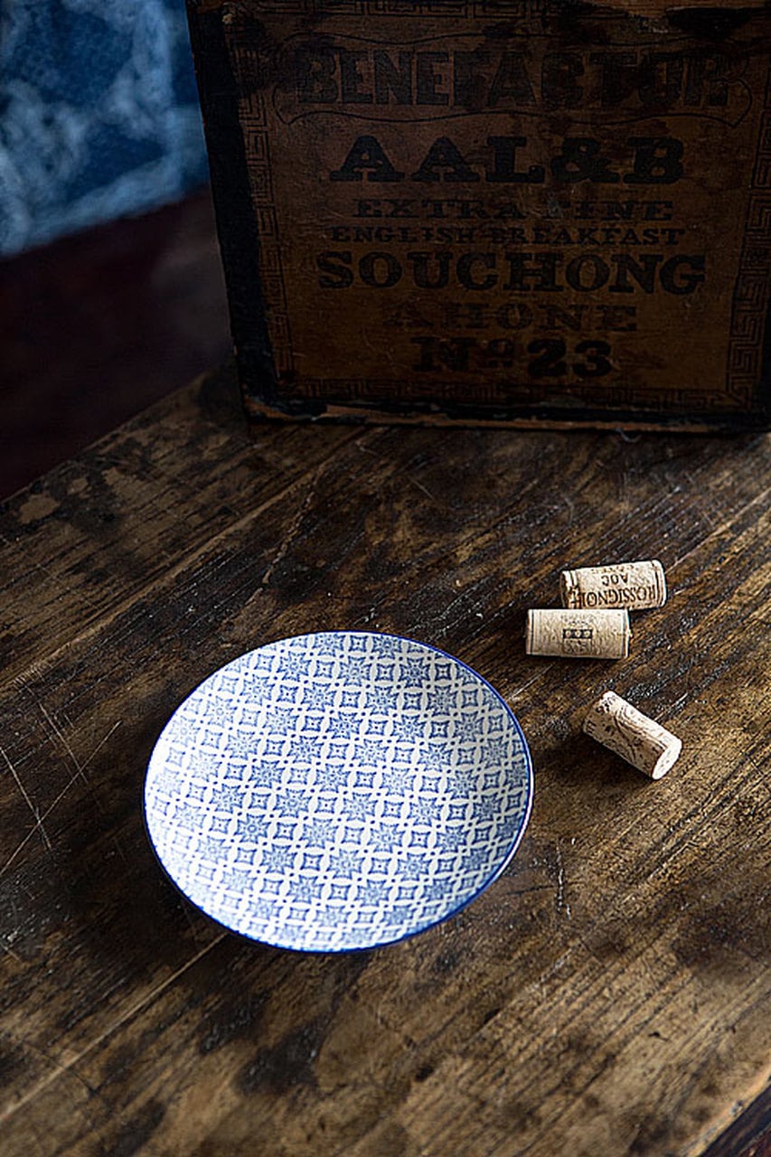 Blue and White Round Plate Set of 4 By Vagabond Vintage | Modishstore | Dinnerware-3