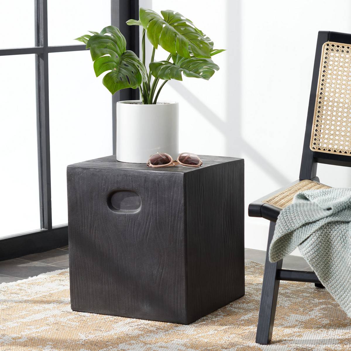 Safavieh Cube Indoor/Outdoor Modern Concrete 16.5 Inch H Accent Table | Outdoor Tables |  Modishstore 
