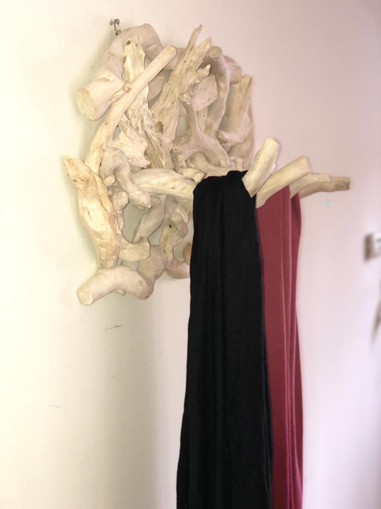 Driftwood 4 Hook Wall Rack/Hanger- White, Bleached 22 in x11in-Entryway -by Artisan Living | Hooks & Racks | Modishstore-6