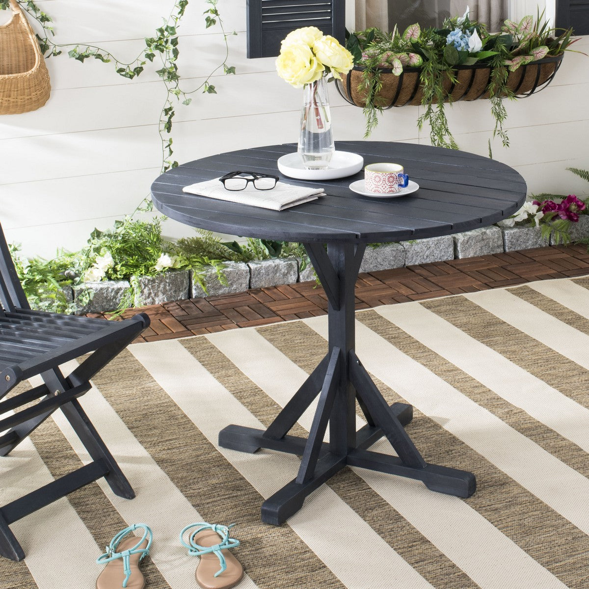 Safavieh Arcata Round Table | Outdoor Tables | Modishstore - 10